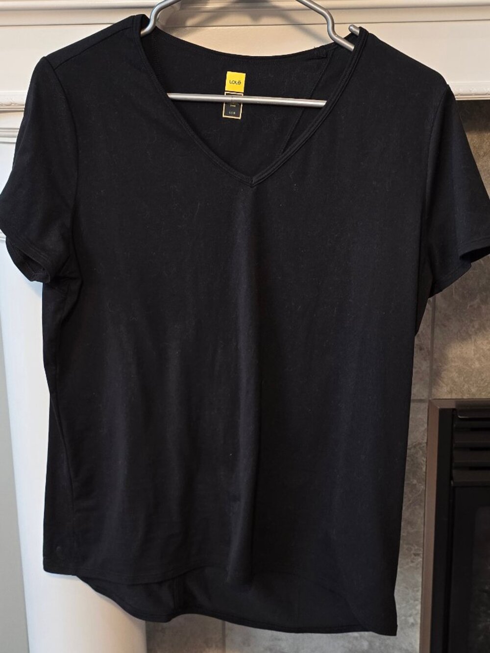 Lolë Women’s Active V-Neck T-Shirt - Black, Size Large (L/G)